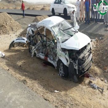 وفاة واربع اصابات بحادث مروري بطريق بيشة خميس مشيط.