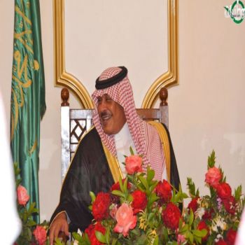 أميرمنطقة الباحة يستقبل أهالي المنطقة ومسؤولي الإدارات الحكومية