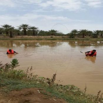 مدني عسير ينتشل جثة طفل (11) عاماً غرق بمستنقع داخل مزرعة والده بمركز صمخ بمحافظة بيشة