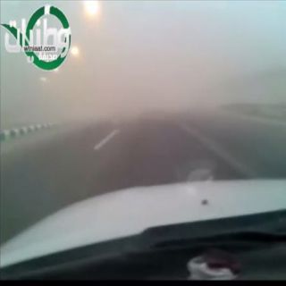 فيديو - أمطار وعواصف ترابية تضرب محافظة المجاردة والقرى التابعة لها