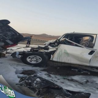 #هلال_المدينة: وفاة #معلمة وإصابة (7) وسائقهن بحادث #تصادم صباح اليوم