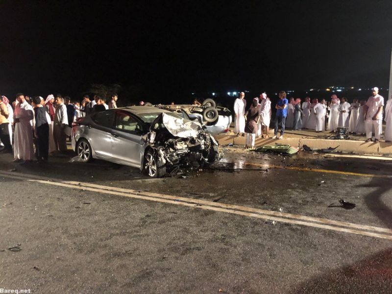 إحدى الحوادث المرورية على الطريق إحدى الحوادث المرورية على الطريق